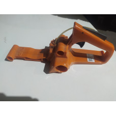 Рукоятка задняя (в сборе) б/п для Husqvarna 137 (с топливным баком) KOSA